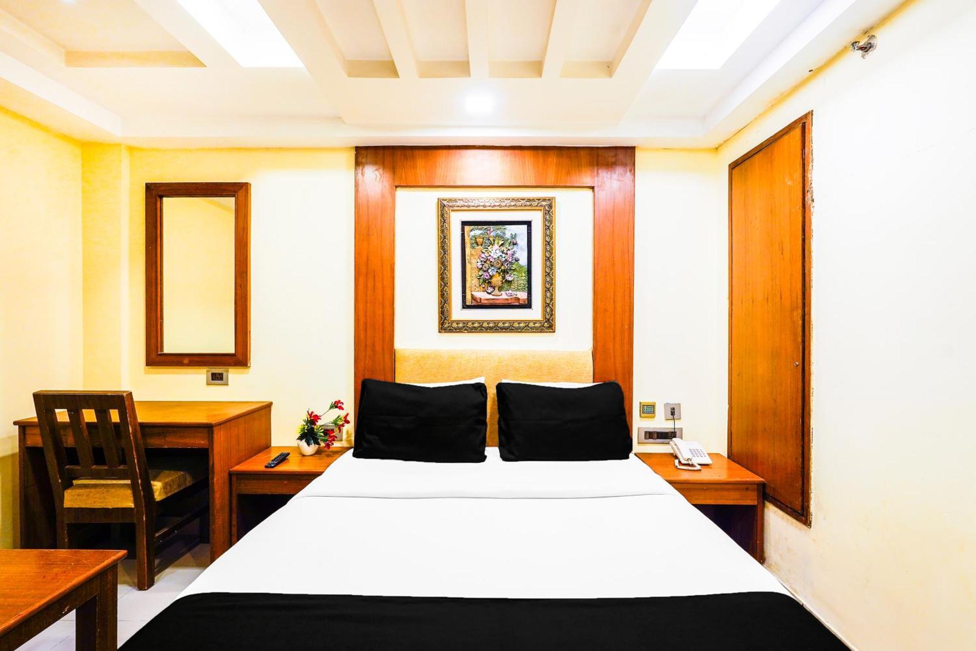 Super Townhouse Oak Alandur Near Chennai Airport Formerly Vijay Park エクステリア 写真