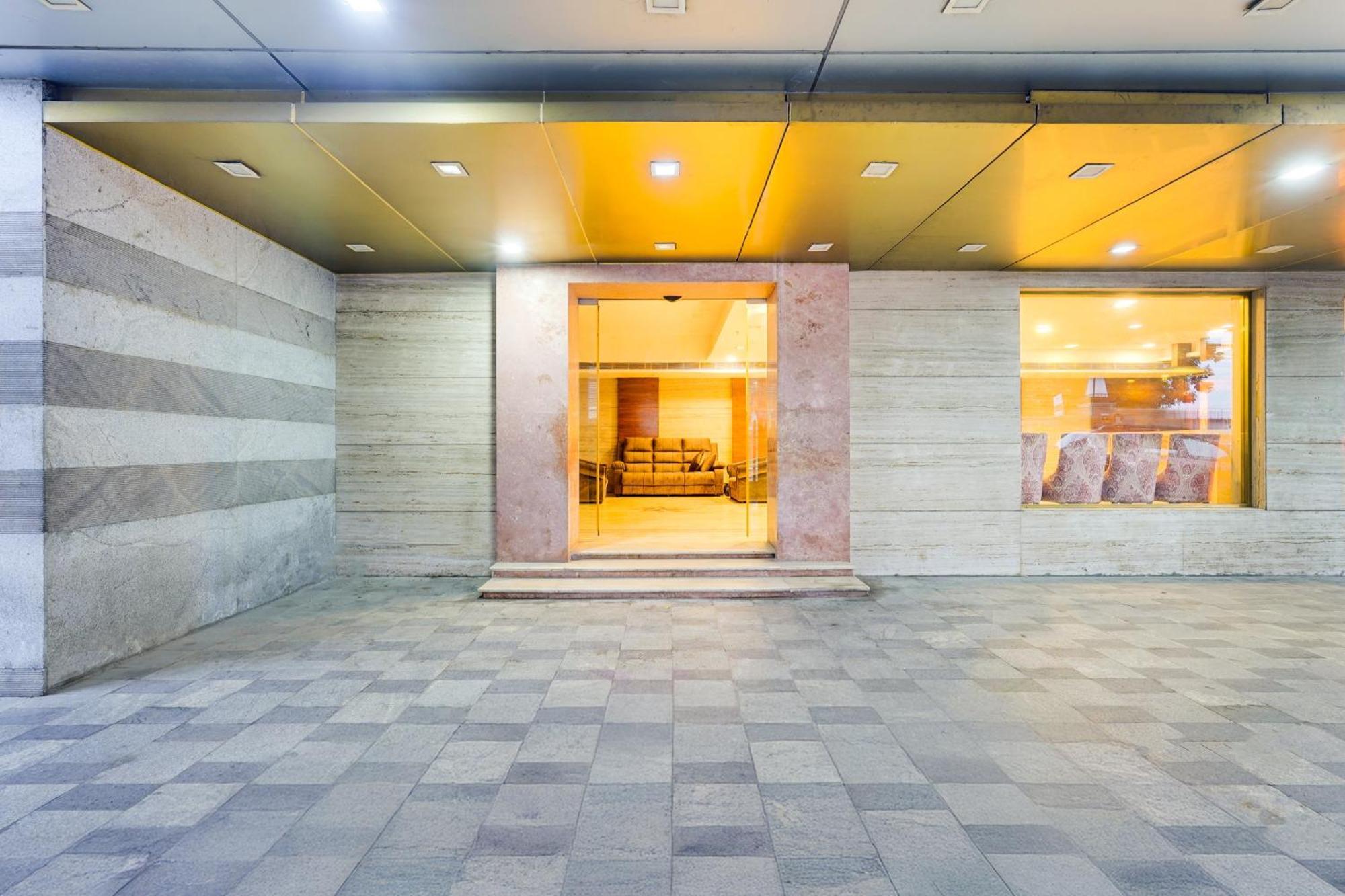 Super Townhouse Oak Alandur Near Chennai Airport Formerly Vijay Park エクステリア 写真