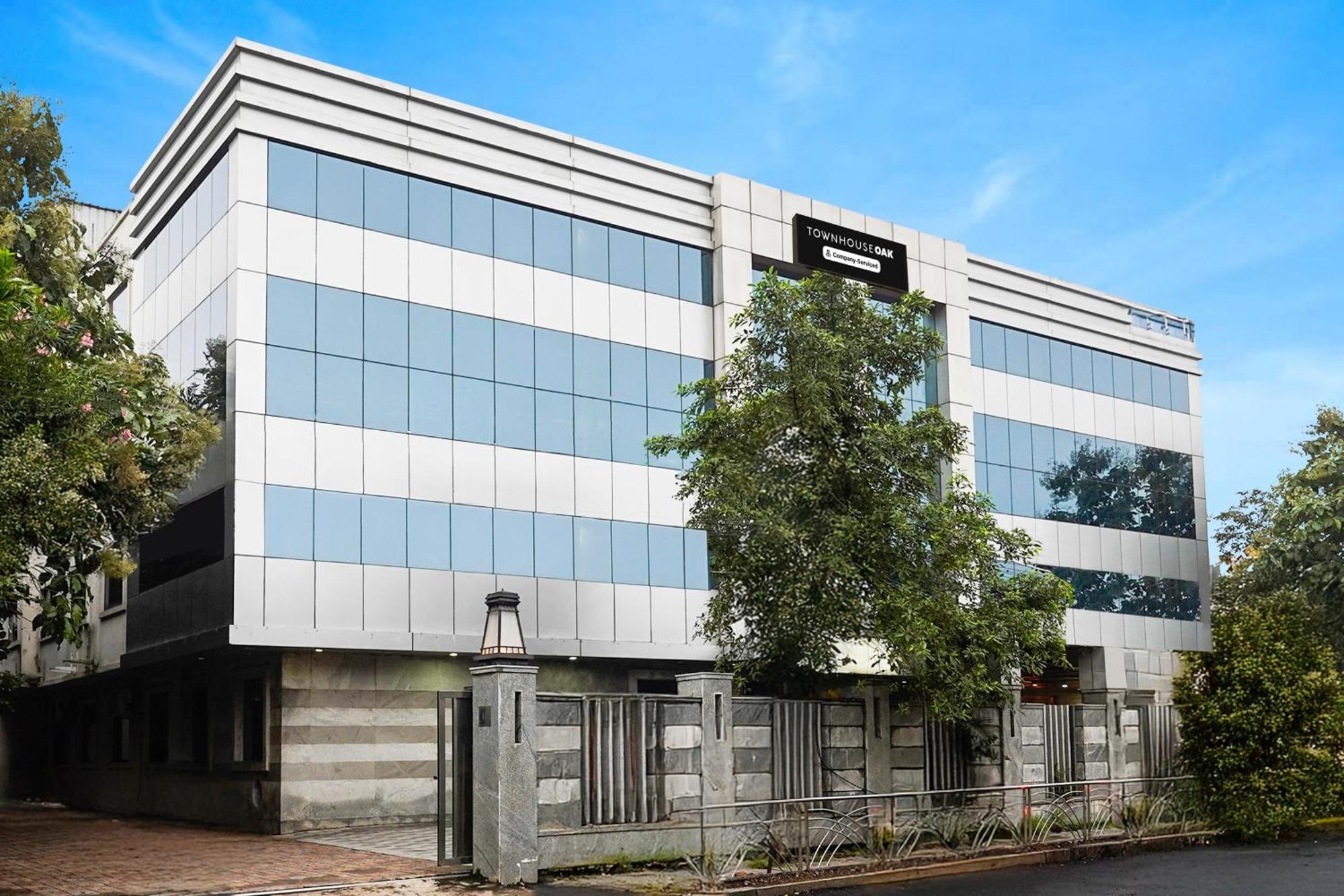 Super Townhouse Oak Alandur Near Chennai Airport Formerly Vijay Park エクステリア 写真