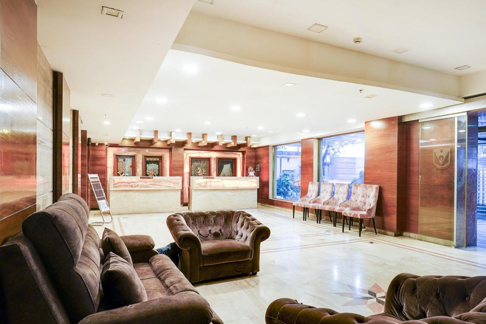 Super Townhouse Oak Alandur Near Chennai Airport Formerly Vijay Park エクステリア 写真