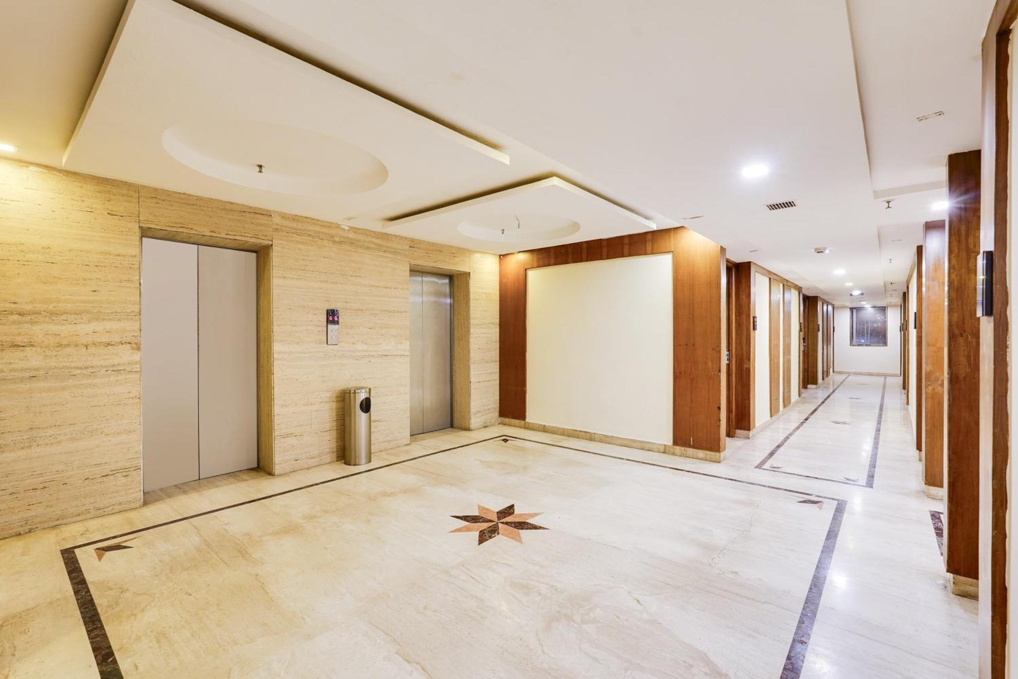 Super Townhouse Oak Alandur Near Chennai Airport Formerly Vijay Park エクステリア 写真