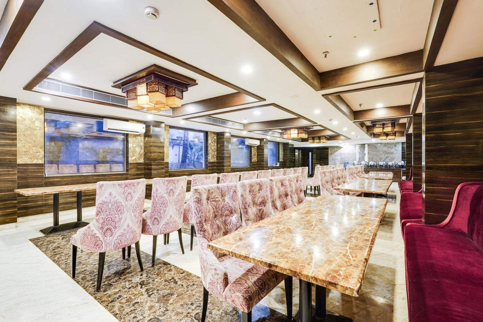 Super Townhouse Oak Alandur Near Chennai Airport Formerly Vijay Park エクステリア 写真